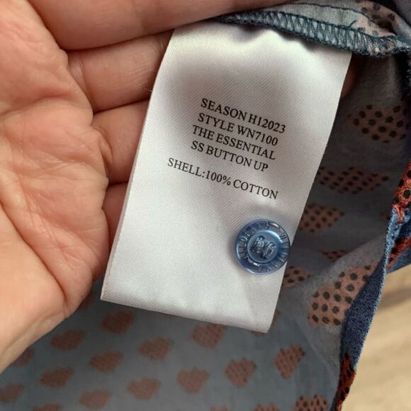 Wild fang The Essential button-up lip print size 1X - Picture 4 of 12